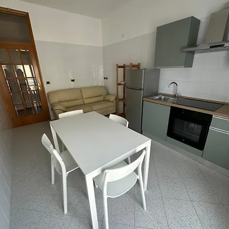 3 Family - Il Lupo Affitta * Rimini
